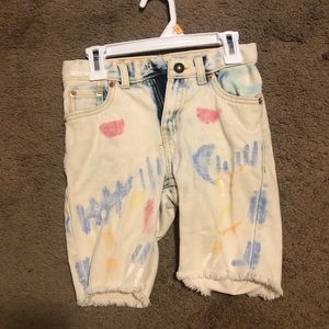 Levi’s Crayola Shorts